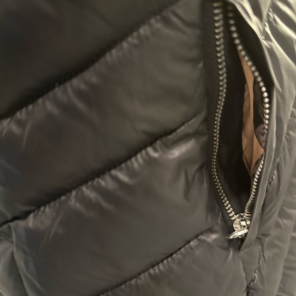 Womens Down Blend Jacket. Invisible pockets outside & 2 in. Machine Washable! - Picture 8 of 11